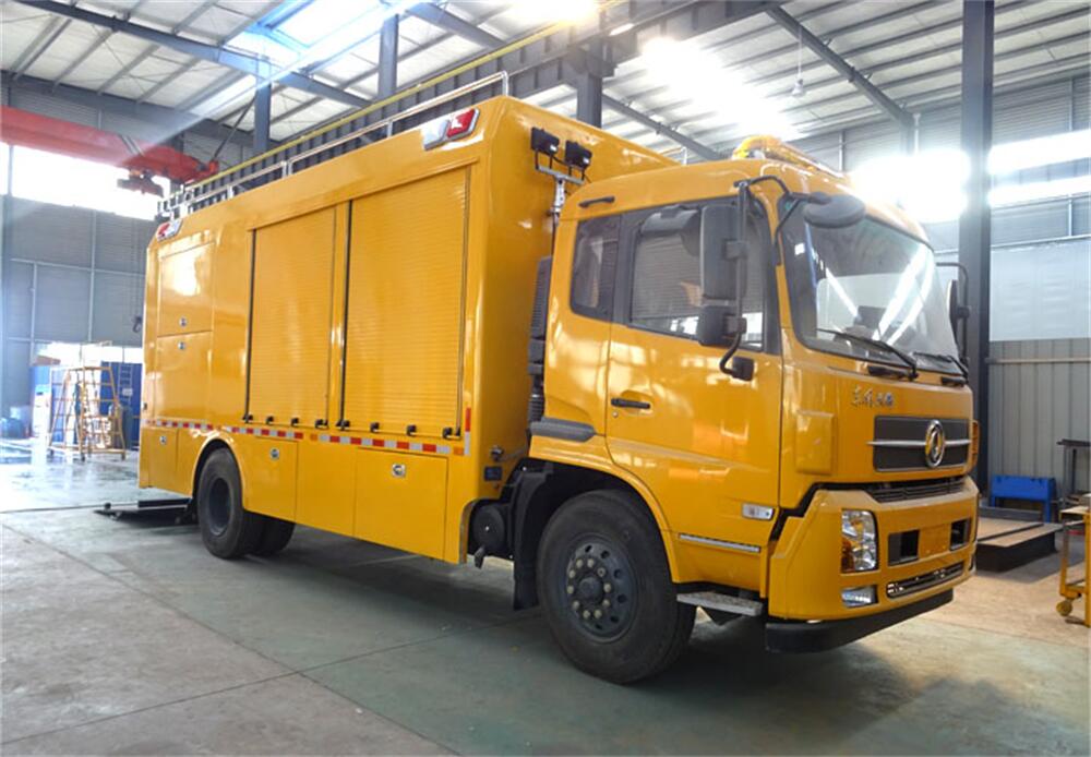 移動(dòng)應(yīng)急發(fā)電車-東風(fēng)天錦移動(dòng)應(yīng)急發(fā)電車