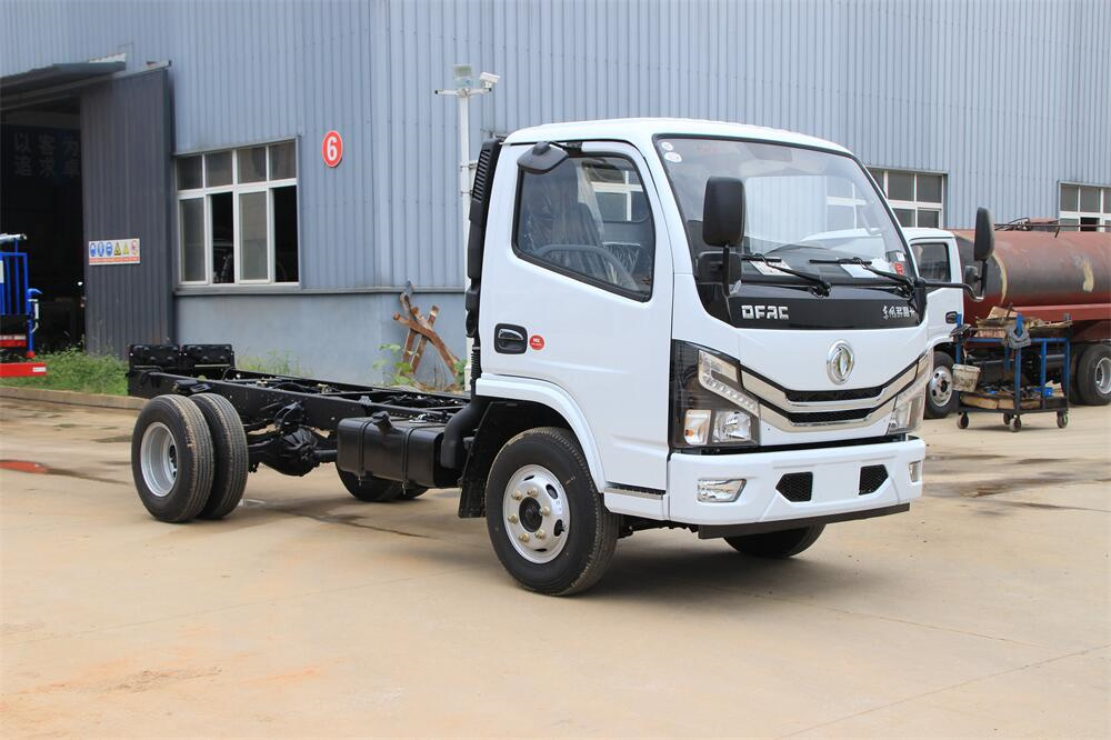 東風(fēng)小多利卡（3308，全柴115）國(guó)六 內(nèi)飾照片圖